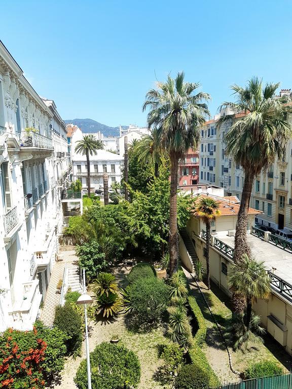 Apartment Amazing In The Center Of At French Riviera